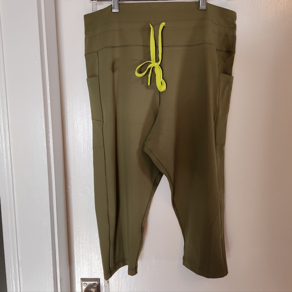 PINK Victoria's Secret Olive Green Activewear with Yellow Logo Size XL